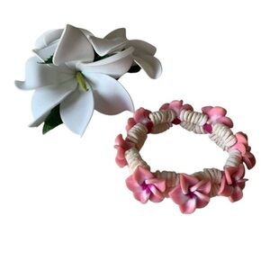 🌸Hawaiian Hibiscus Flowers BUNDLE Pink Bracelet & White Hair Clip. OS🌸